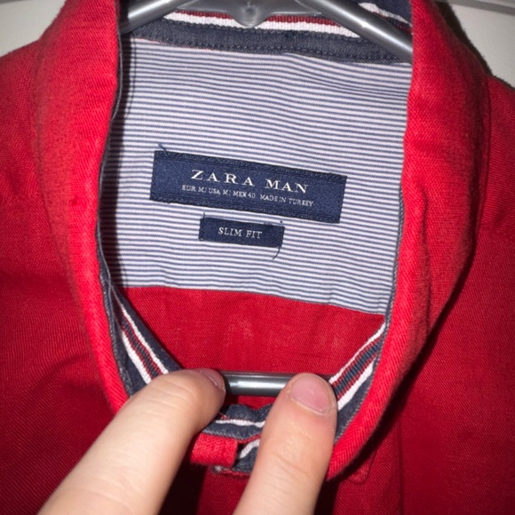 Red linen casual button up shirt - Picture 2 of 4